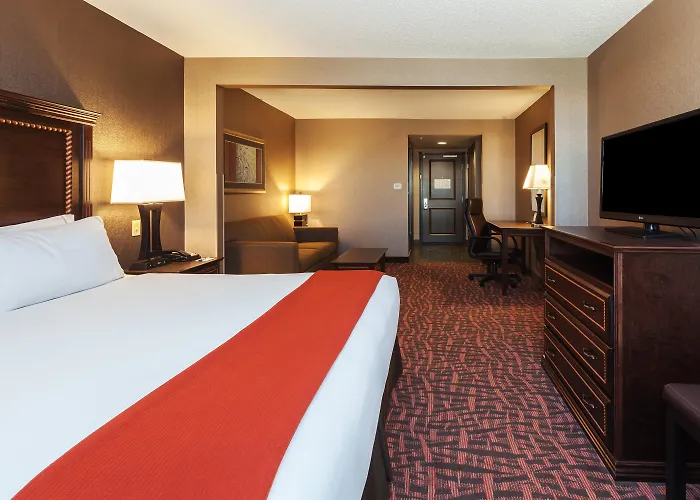 Express & By Ihg