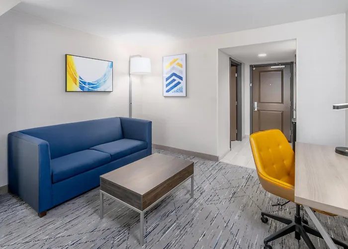 Hotel Express & By Ihg