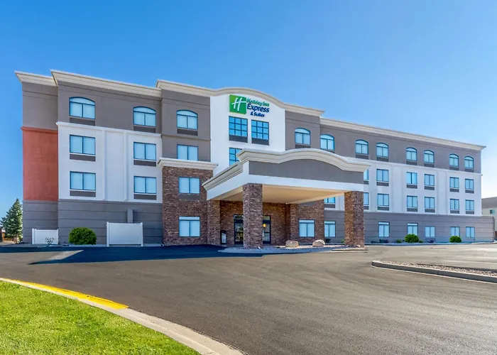 Hotel Express & By Ihg 2*