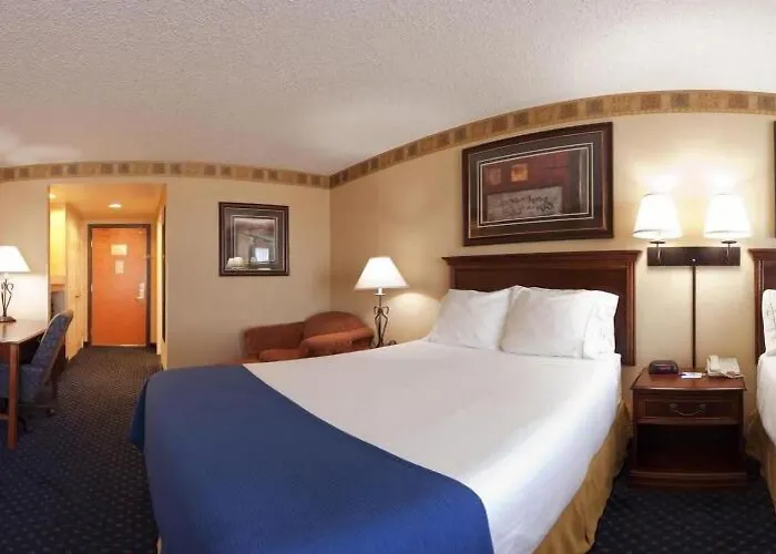 Hotel Express & By Ihg Cheyenne
