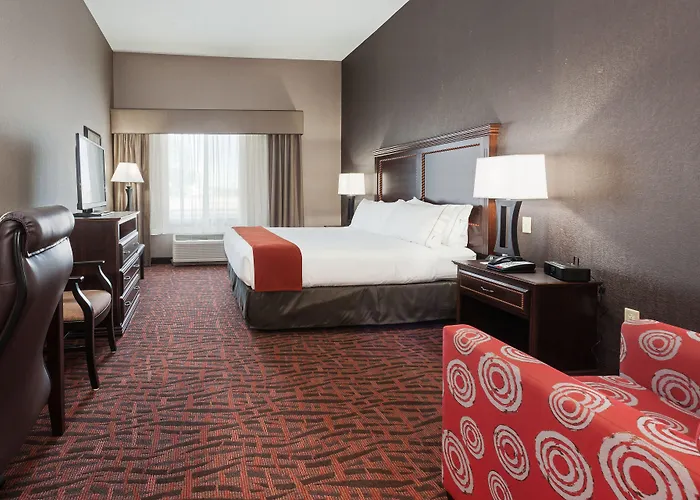 Express & By Ihg 2*
