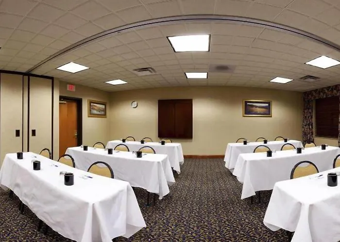 Express & By Ihg 2* Cheyenne