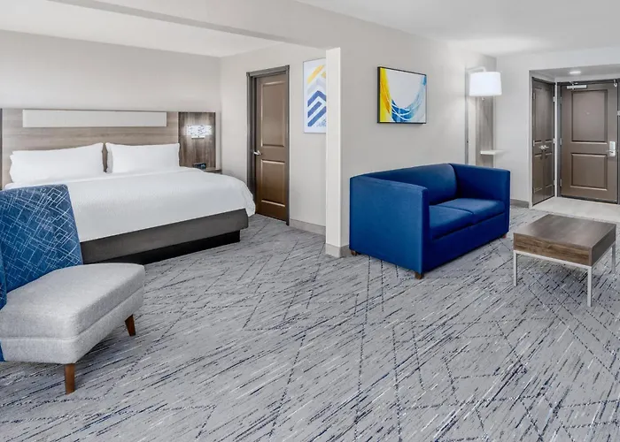 Hotel Express & By Ihg Cheyenne