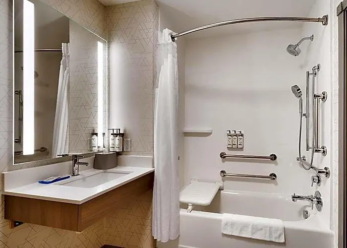 Hotel Express & By Ihg Cheyenne
