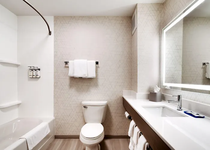 Express & By Ihg